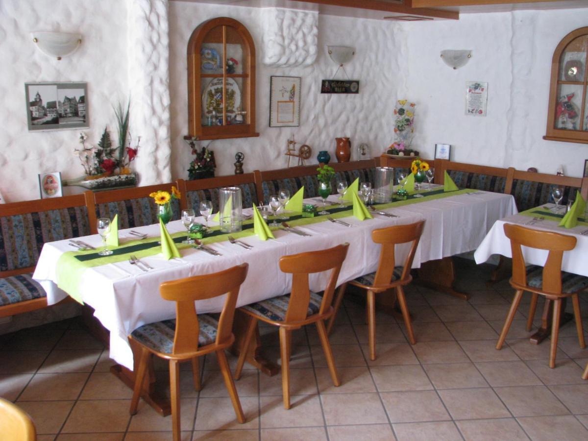 Restaurant / Pension Mainzer Tor Alsfeld Extérieur photo